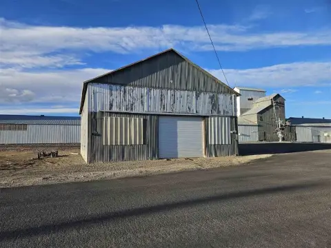 Insulated Warehouse with Loft