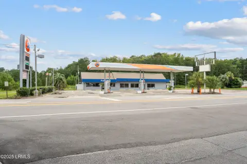 High-Visibility Gas Station & Store
