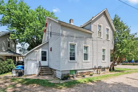 Duplex with Rear 1BR Residence