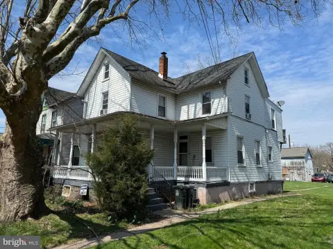 Detached Two-Unit Colonial Duplex