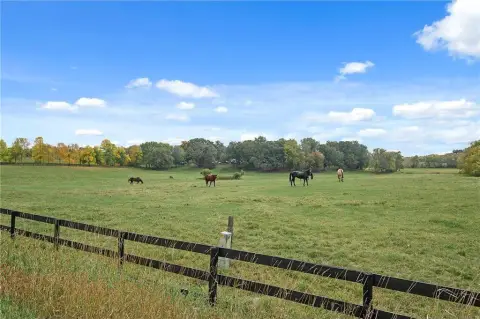 Picturesque Acreage in Prior Lake