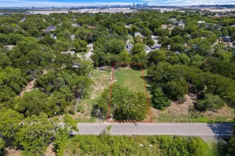 Residential Lot in Growing Dallas