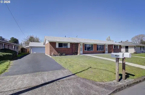Remodeled Duplex in Vancouver Heights