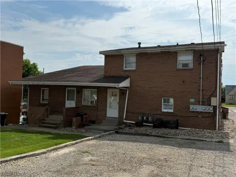 5-Unit Brick Apartment Building