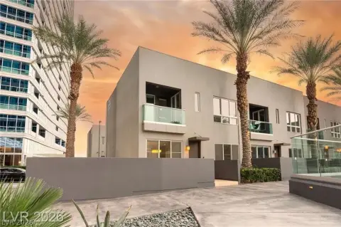 Panorama Towers Pool Villa