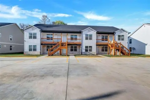 New-Construction 6-Unit Apartment Building