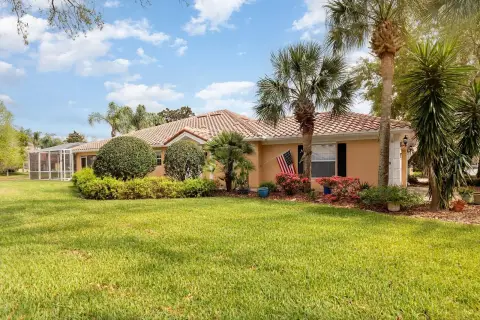 Screened Pool Half Duplex Home