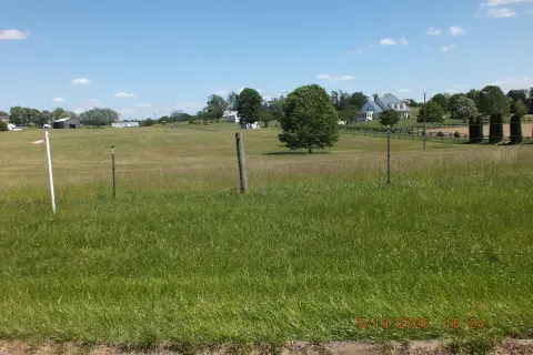 Residential Land in Versailles, KY