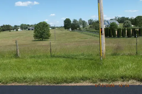 Residential Land in Versailles, KY