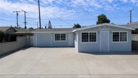 Duplex with Detached Rear Unit