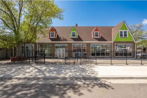 Multi-Tenant Building in Downtown Glencoe
