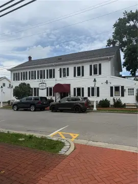 Historic Hotel with Restaurant