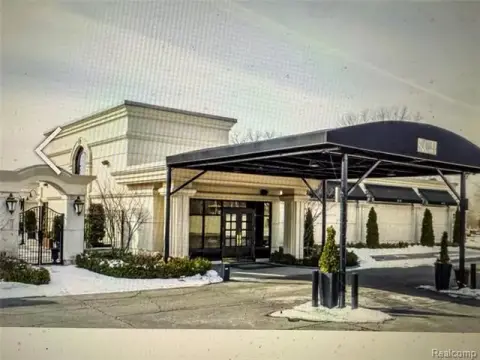 Flushing Multi-Use Commercial Building