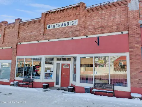 Genesee Commercial Building: Brass Lantern