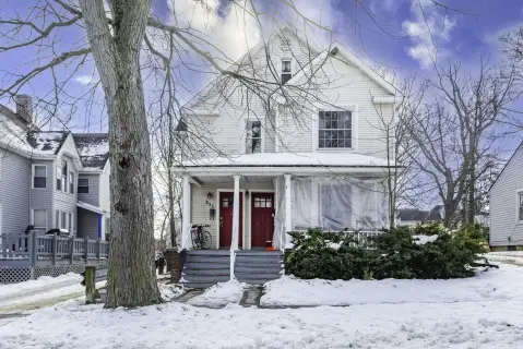 Duplex with In-Unit Laundry