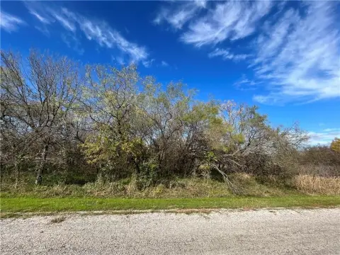 Residential Lot in White Bluff