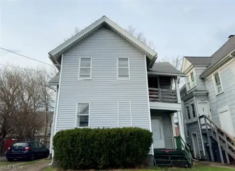 Akron Duplex Near University