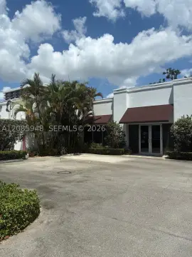 Specialty Property with Corridor Access
