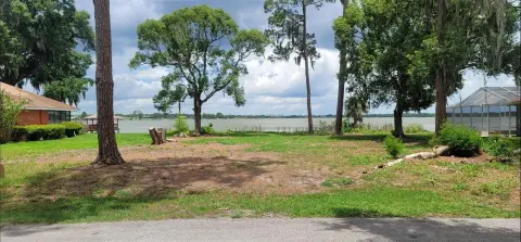 Lakefront Residential Lot on Cul-de-Sac