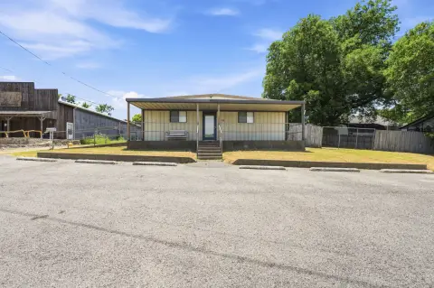 Flex Office with Fenced Yard