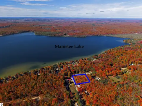 2.5-Acre Parcel Near Manistee Lake