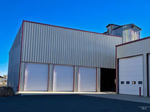 Three-Bay Storage Warehouse
