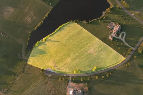 Lexington Estate Lot on Lake