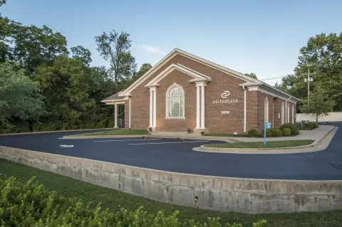 Former Bank Branch on Harrodsburg