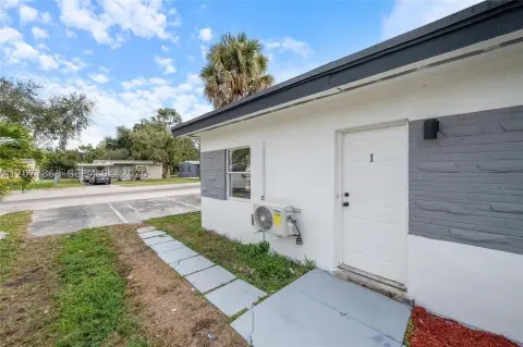 Remodeled Tenant-Occupied Triplex