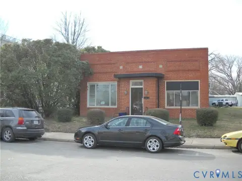 Downtown Office Suite with Shared Baths