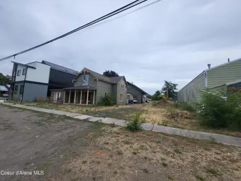 Commercial Lot in Downtown