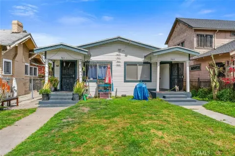 Traditional Quadruplex in Revitalizing Area