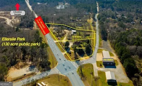 Restaurant and Retail Live-Work Property