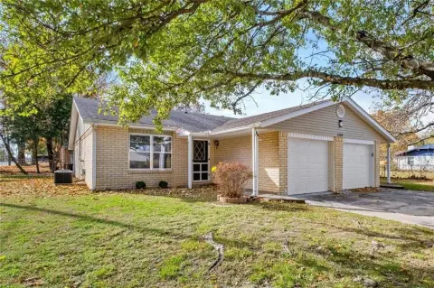 Rogers Duplex: Investment Opportunity