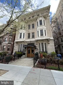21-Unit Cooperative Apartment Building