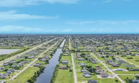 Cape Coral Waterfront Residential Lot