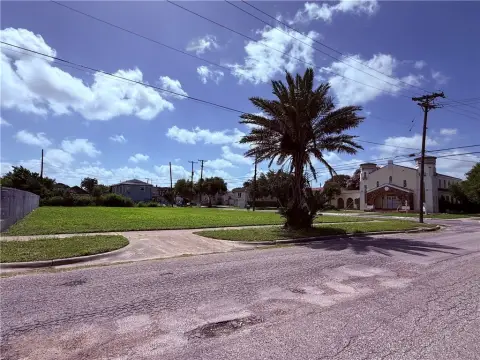 Corner Development Land for Duplex