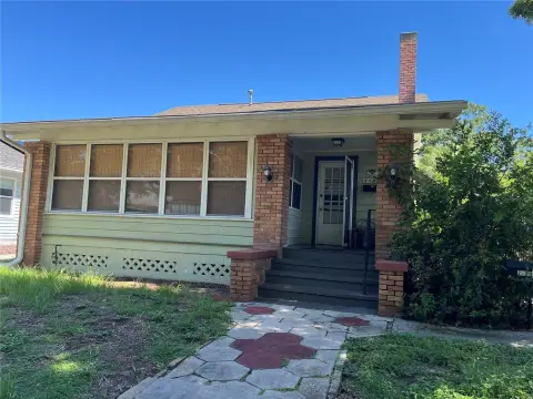 Fenced Duplex with Central Air