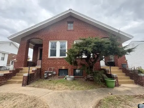Lindenwood Park All-Brick Duplex