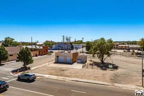 Leased Specialty Commercial Building