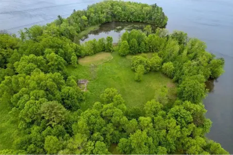 17-Acre Island on Lake Chetac