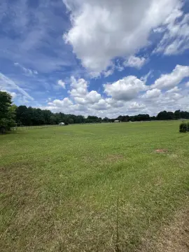 Agricultural Land with Barn and Pond
