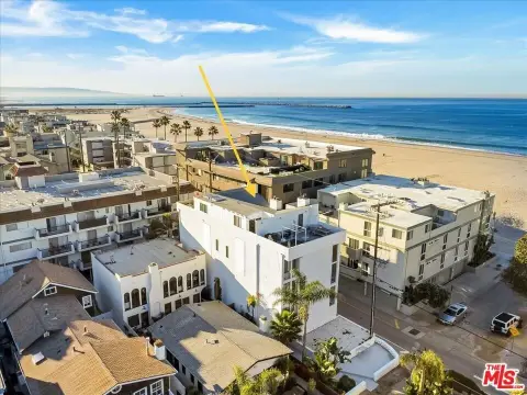 Marina Del Rey Multifamily Lofts