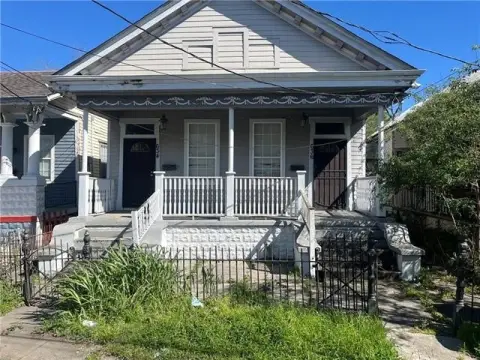 Shotgun Duplex with 12-Foot Ceilings