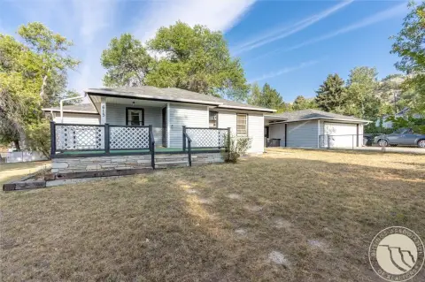 Up-Down Duplex with Detached Garage