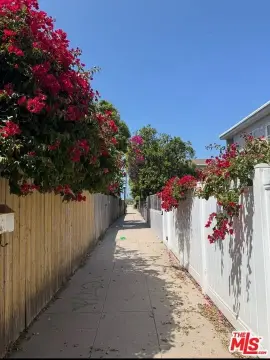 Four-Unit Coastal Quadplex