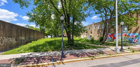 Three-Lot Commercial Land