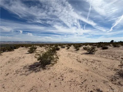 Expansive Land Parcel in 29 Palms