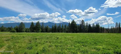Scenic Land with Mountain Views
