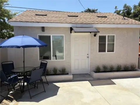 New One-Bedroom Duplex